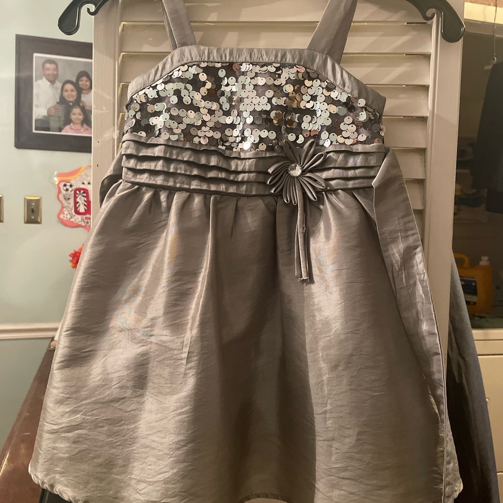 Toddler girl dress fits 3t and 4t girls